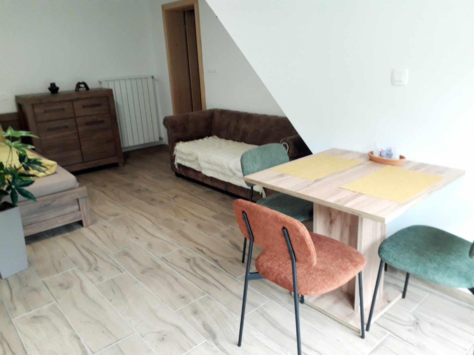לוצ'ה Apartmaji Brloznica Pod Veliko Planino מראה חיצוני תמונה
